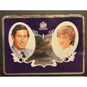 VTG Hinged Tin Commemorates 1981 Royal Wedding Prince Charles & Princess Diana